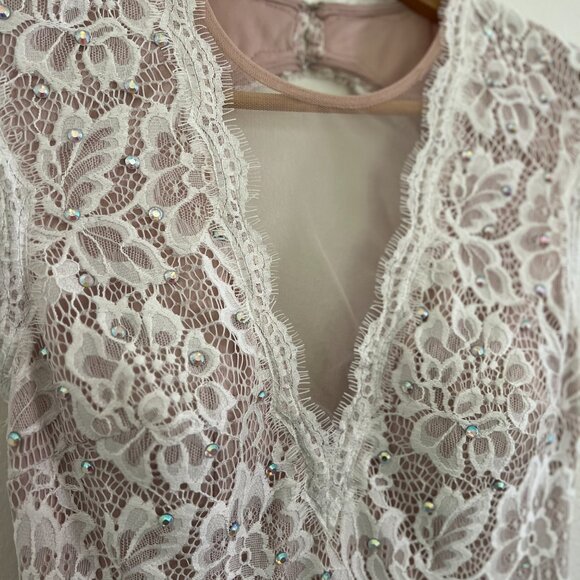 Betsey and Adam Lace Illusion Mermaid Gown NWT - Picture 5 of 9